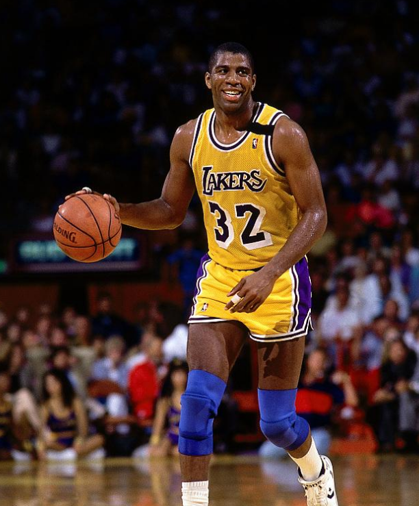 上展现出自 上展现出自