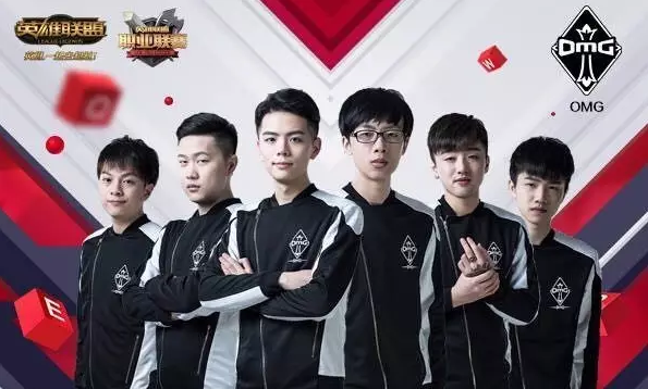 上展现出自 上展现出自