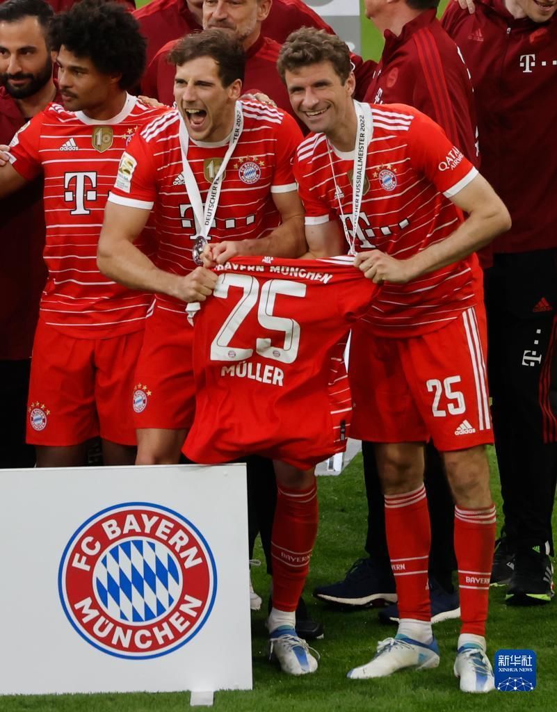 阵容中逐渐 阵容中逐渐