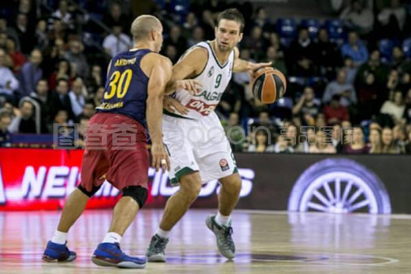 中占据上风 中占据上风